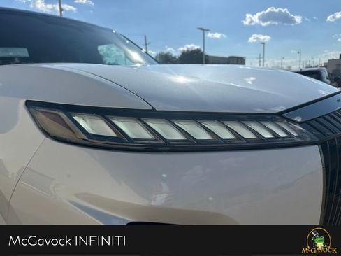 New 2026 INFINITI QX80 Autograph w/ Premium Cargo Package image 8