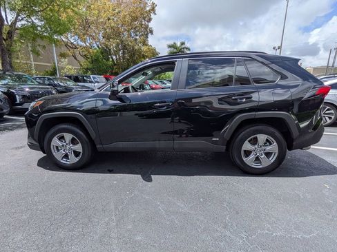 Used 2025 Toyota RAV4 XLE image 9