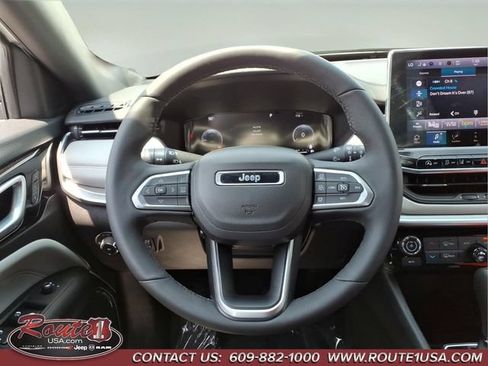 Used 2025 Jeep Compass Limited w/ Elite Group AWD/4WD image 24
