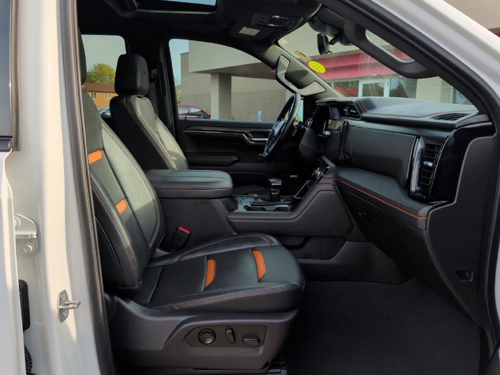 Used 2024 GMC Sierra 1500 AT4 w/ Technology Package AWD/4WD image 37