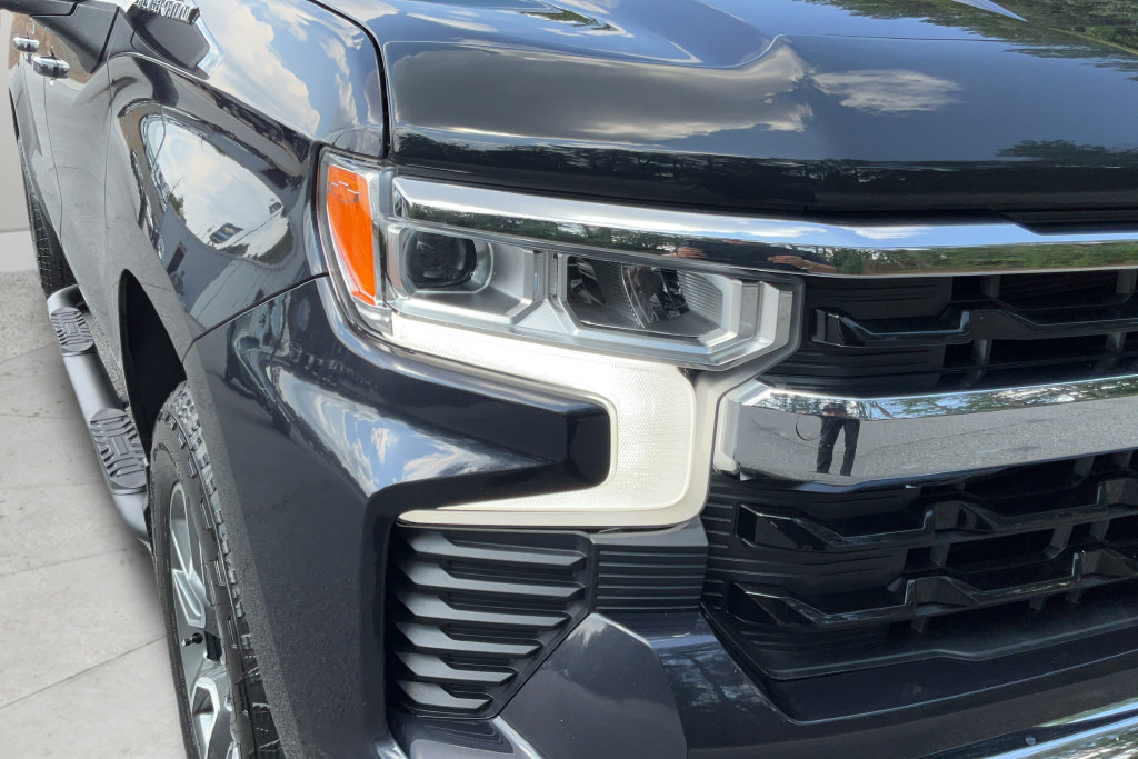 Used 2023 Chevrolet Silverado 1500 LT w/ Protection Package AWD/4WD image 26