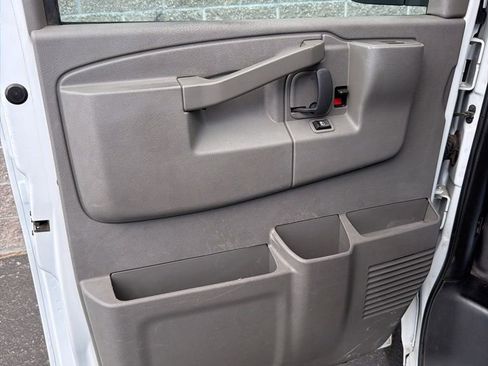 Used 2020 Chevrolet Express 2500 w/ Driver Convenience Package RWD image 10