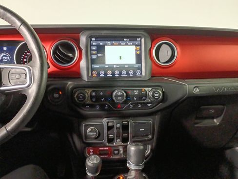 Used 2018 Jeep Wrangler Unlimited Rubicon w/ Dual Top Group image 21