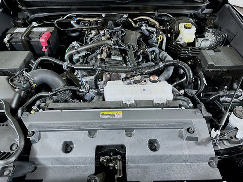 Used 2025 Toyota Tacoma TRD Off-Road image 27