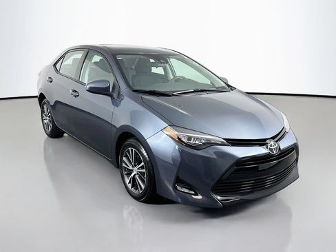 Used 2017 Toyota Corolla LE FWD image 3