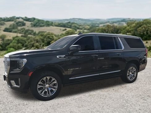 Certified 2023 GMC Yukon XL Denali AWD/4WD image 4