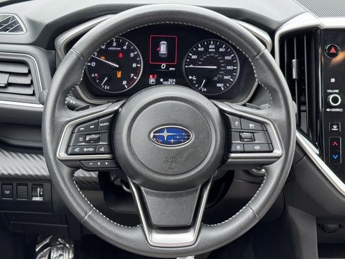 Used 2024 Subaru Ascent Premium w/ Convenience Package image 7