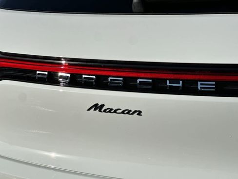 New 2026 Porsche Macan image 32