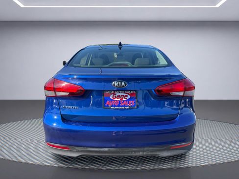 Used 2017 Kia Forte LX FWD image 5