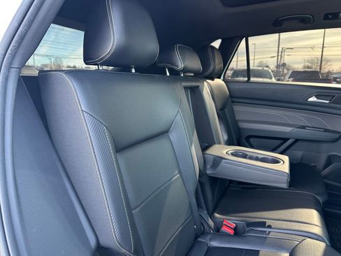 Used 2021 Volkswagen Atlas Cross Sport SEL R-Line image 15