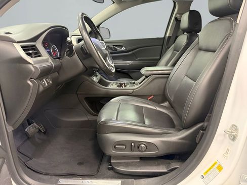 Used 2020 GMC Acadia SLT FWD image 11