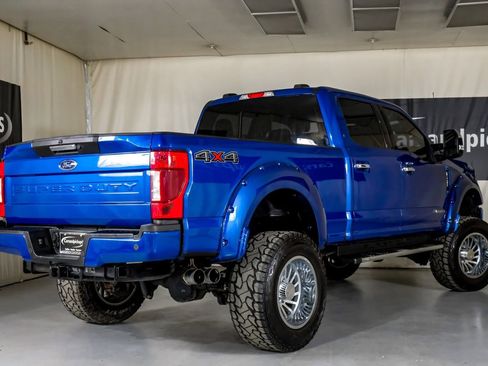 Used 2022 Ford F250 Lariat w/ Chrome Package image 8