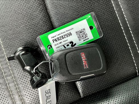 Used 2019 GMC Yukon Denali w/ Open Road Package image 11