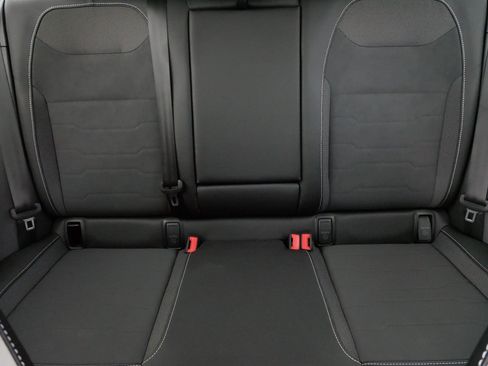 Certified 2025 Volkswagen Taos SE AWD/4WD image 13