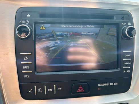 Used 2013 GMC Acadia SLT image 24