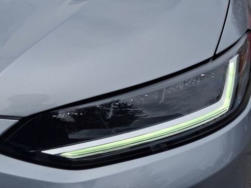 Certified 2023 Honda HR-V LX image 9