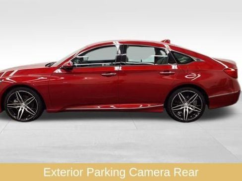 Used 2022 Honda Accord Touring image 6