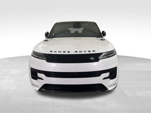 New 2025 Land Rover Range Rover Sport Dynamic SE image 2