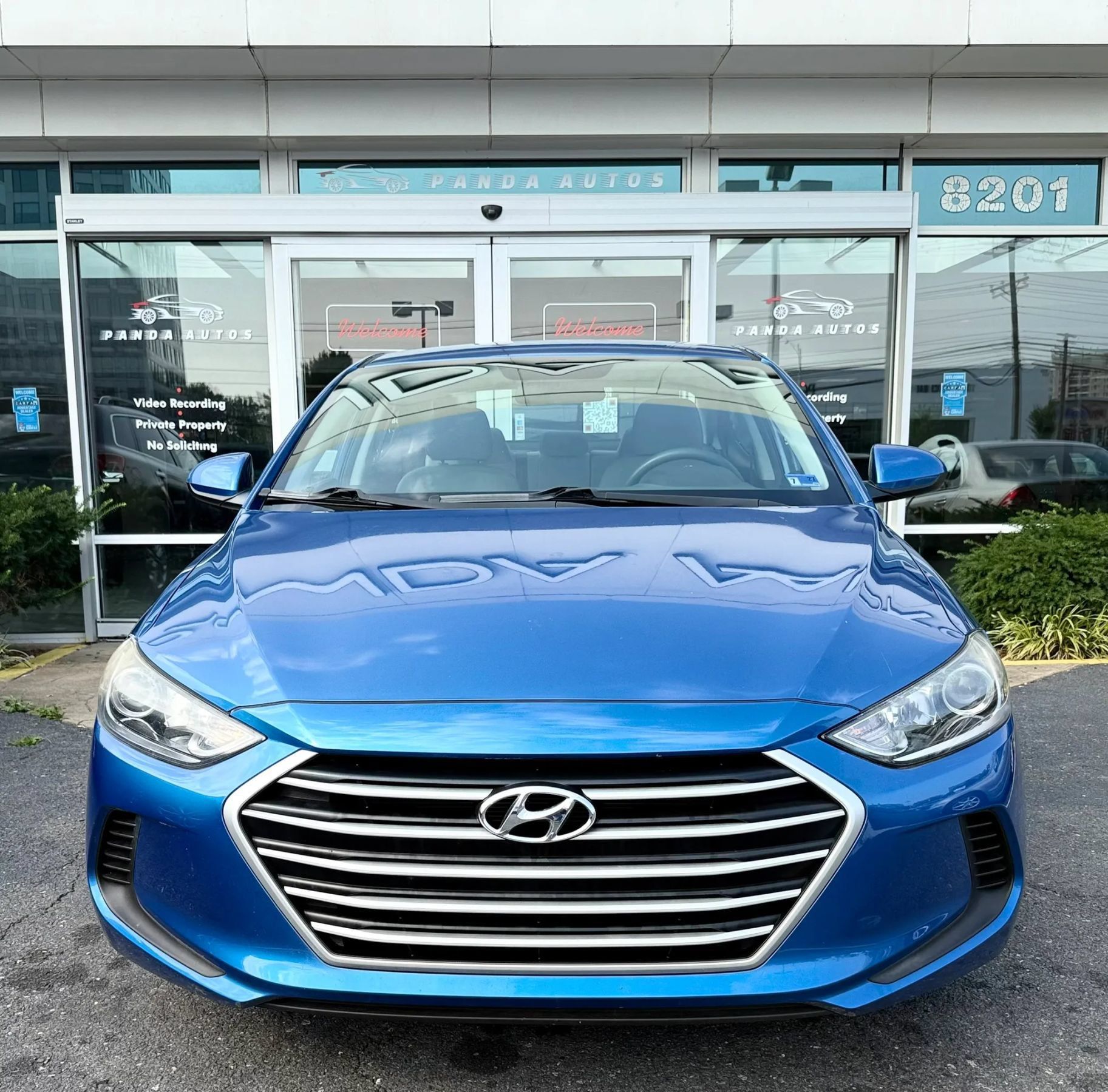 Used 2017 Hyundai Elantra SE FWD image 2