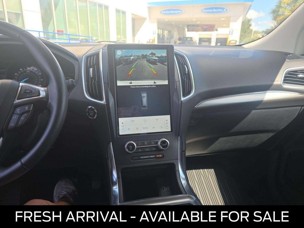 Used 2023 Ford Edge Titanium AWD/4WD image 8