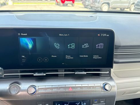 Used 2025 Hyundai Kona SEL AWD/4WD image 21