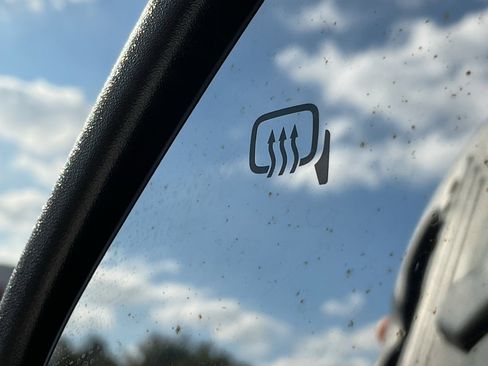 Used 2017 Ford F150 XLT w/ Trailer Tow Package image 14