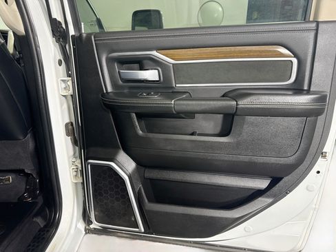 Used 2024 RAM 2500 Laramie AWD/4WD image 28
