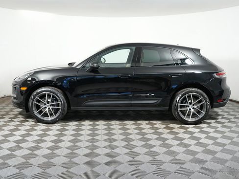 New 2026 Porsche Macan image 2