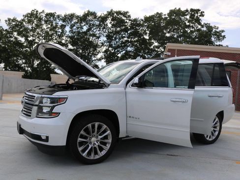 Used 2019 Chevrolet Tahoe Premier w/ Premier Plus Edition AWD/4WD image 72