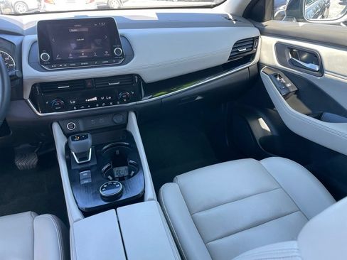 Certified 2023 Nissan Rogue SV w/ SV Premium B Package AWD/4WD image 11