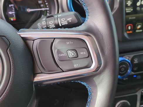 Used 2023 Jeep Wrangler Rubicon w/ Cold Weather Group image 19