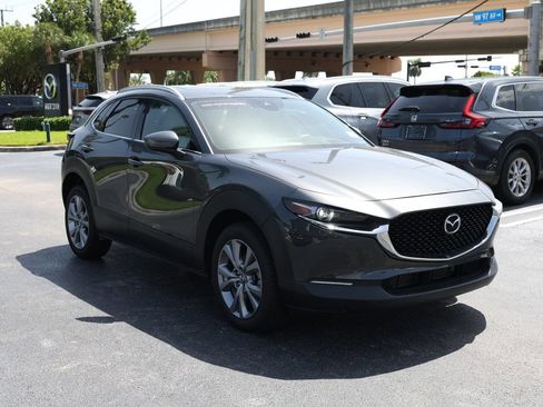 Used 2022 MAZDA CX-30 AWD 2.5 S w/ Premium Package image 2