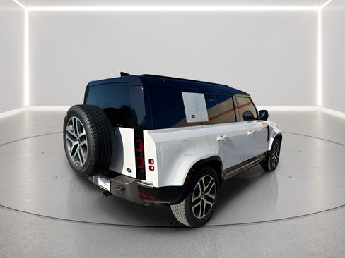 Used 2021 Land Rover Defender 110 X-Dynamic HSE AWD/4WD image 7