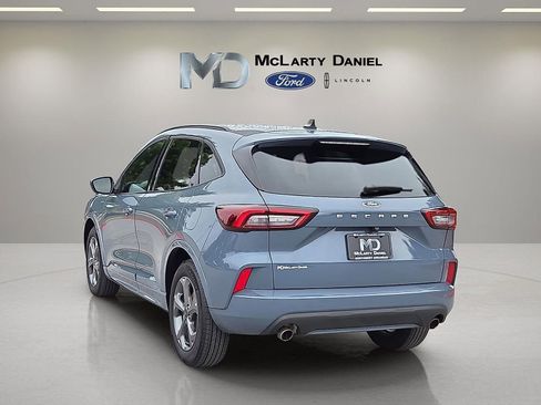 Used 2024 Ford Escape ST-Line w/ Cold Weather Package FWD image 4