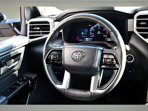 Used 2024 Toyota Tundra Limited AWD/4WD image 18