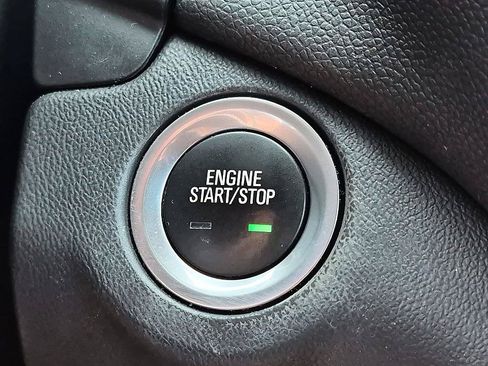 Used 2020 Chevrolet Equinox LT FWD image 26