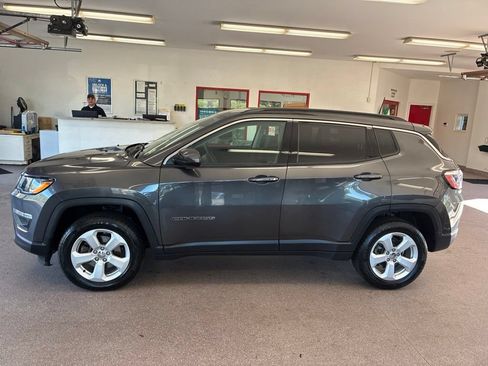 Used 2021 Jeep Compass Latitude AWD/4WD image 7
