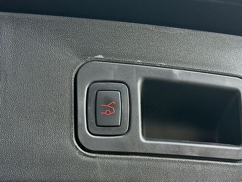 Used 2018 Tesla Model S 75D image 29