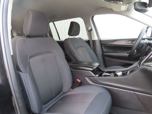 Used 2023 Jeep Grand Cherokee L Laredo w/ Luxury Tech Group I AWD/4WD image 24