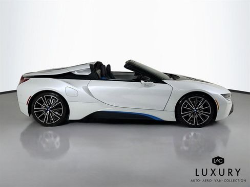 Used 2019 BMW i8 Roadster AWD/4WD image 5