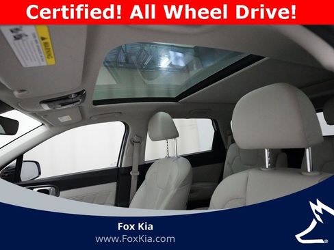 Certified 2023 Kia Sorento SX image 32