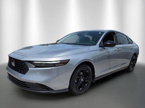 Certified 2025 Honda Accord SE image 7