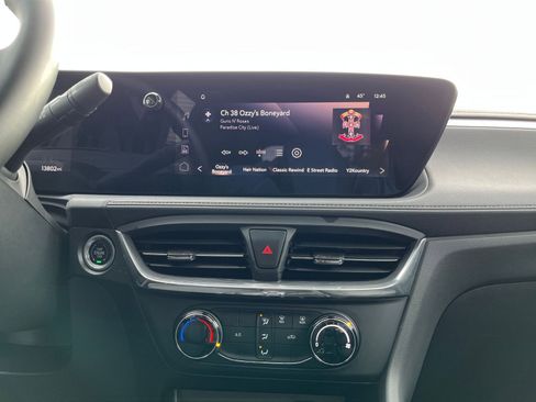 Used 2025 Buick Encore GX Preferred image 21