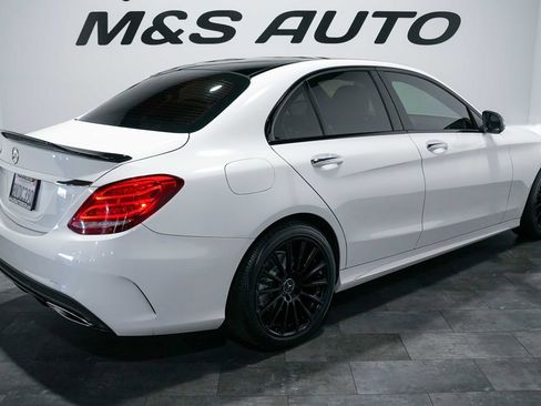Used 2018 Mercedes-Benz C 300 Sedan image 4