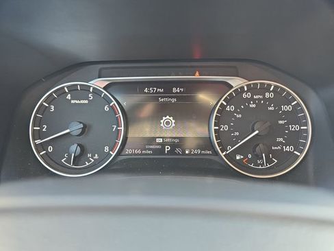Used 2025 Nissan Rogue SV FWD image 24