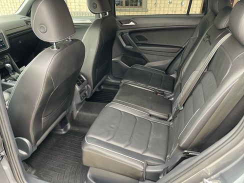 Used 2021 Volkswagen Tiguan SEL Premium R-Line image 36