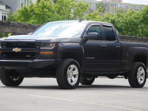 Used 2016 Chevrolet Silverado 1500 LT w/ All Star Edition AWD/4WD image 4
