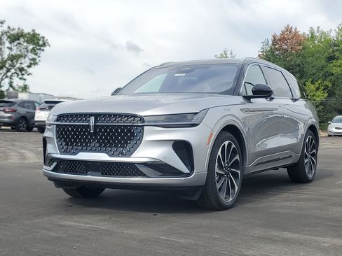 New 2026 Lincoln Nautilus Black Label AWD/4WD image 2