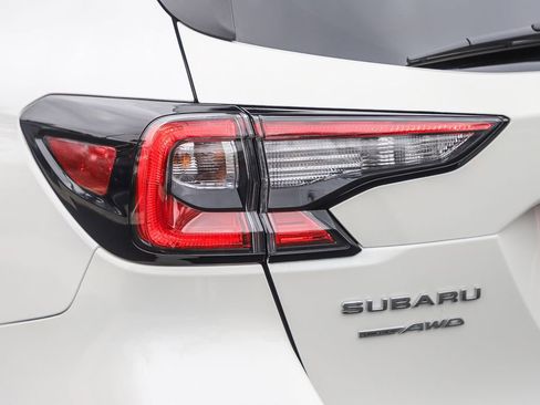 Certified 2025 Subaru Outback Premium AWD/4WD image 11