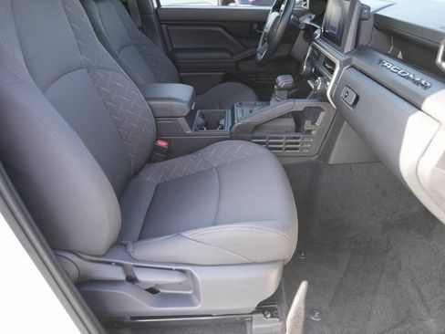 Used 2025 Toyota Tacoma SR image 18